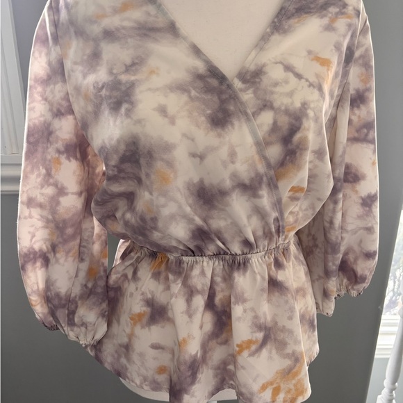 Women's Tie-Dye Gilli Wrap Top - Picture 7 of 7